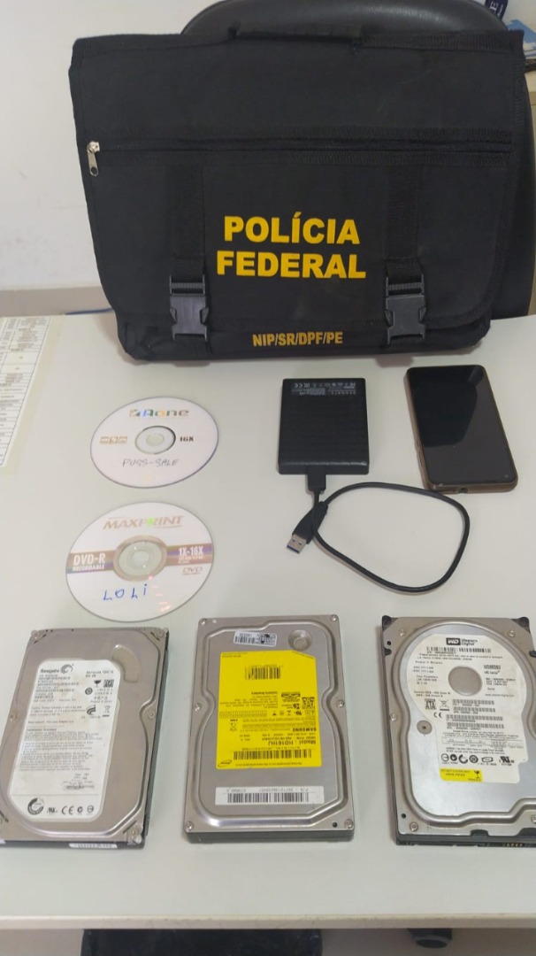 Polícia Federal deflagra Operação Pústula para combater divulgação de pornografia infantil
