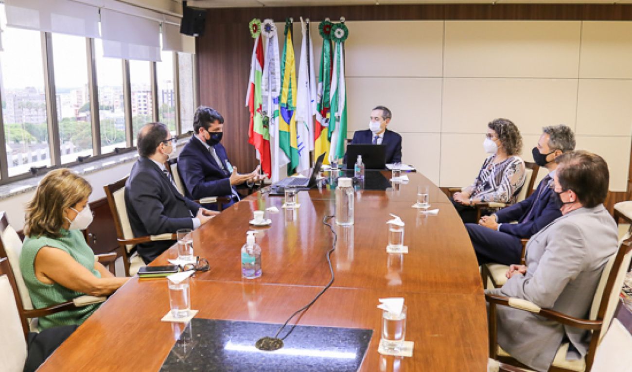 Emagis e Escola da AGU renovam Acordo de Cooperação Técnica