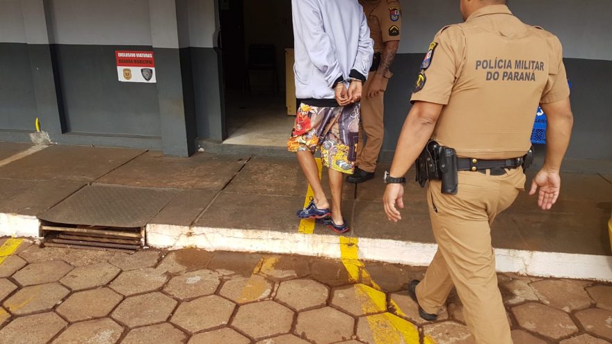Homem é detido pela PM com drogas na rodoviária de Cascavel