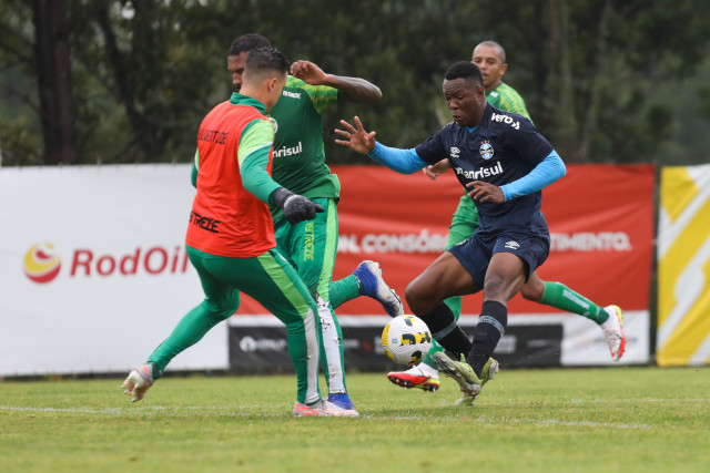 Grupo de Transição faz jogo-treino contra o Juventude