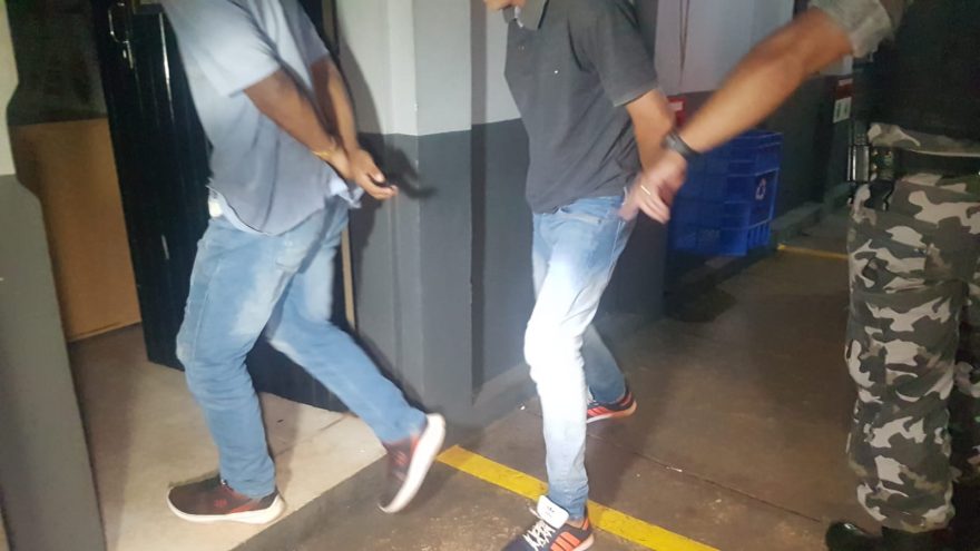 Dupla é detida em Cascavel após roubo de celular