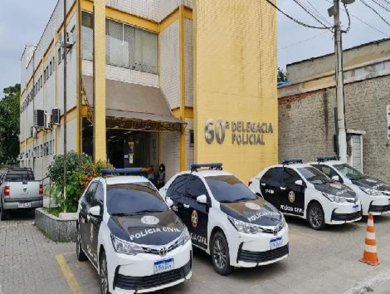 Polícia Civil prende falsa médica em Duque de Caxias