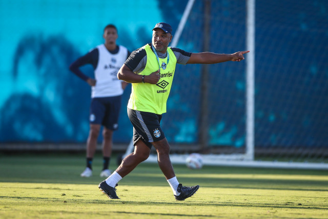 Grêmio faz treino fechado com foco na final do Gauchão