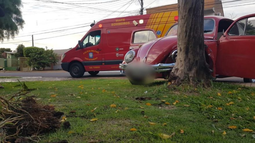 Dois idosos ficam feridos em forte colisão no Alto Alegre