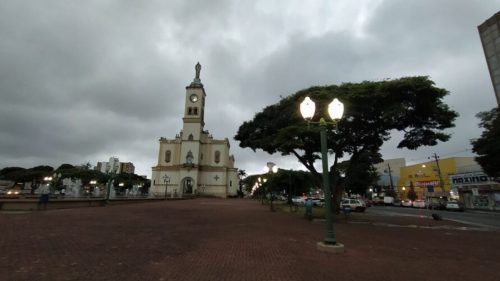Frente fria faz temperaturas despencarem nesta sexta-feira Imagem referente a Frente fria faz temperaturas despencarem nesta sexta-feira