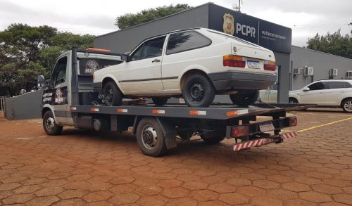 Gol furtado ontem é recuperado pela PRF na Rua Jorge Lacerda, em Cascavel Imagem referente a Gol furtado ontem é recuperado pela PRF na Rua Jorge Lacerda, em Cascavel
