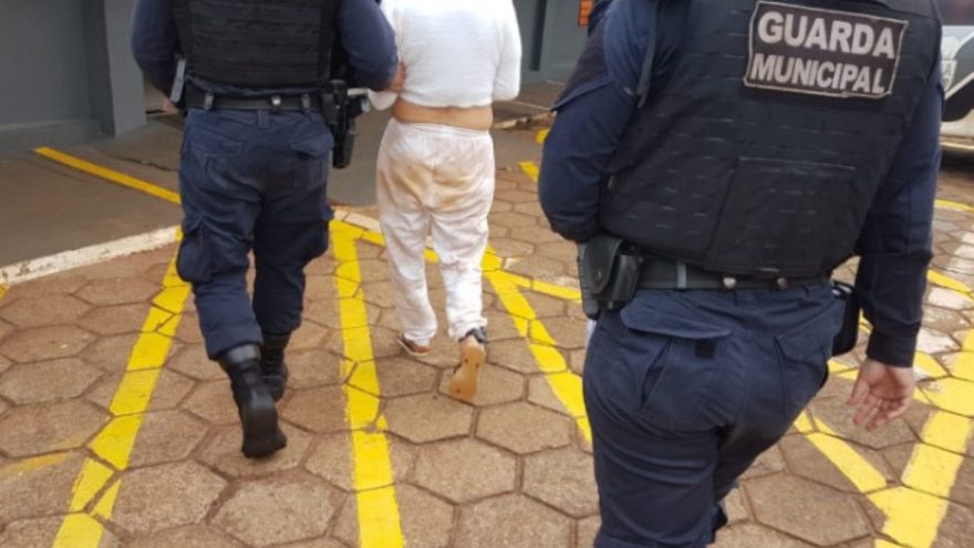 Mulher é detida por desacato e tentativa de agressão a uma segurança do Centro Pop
