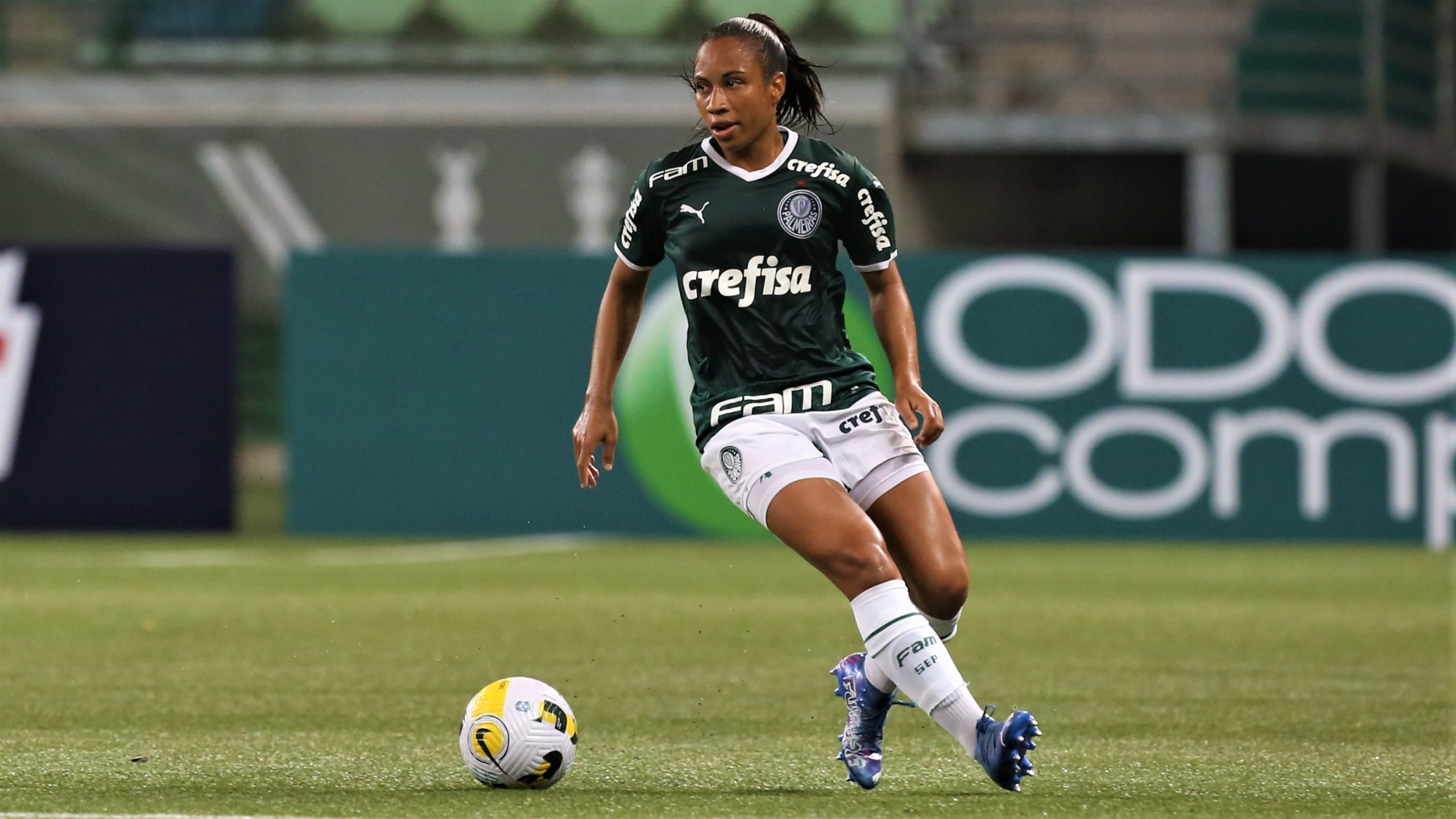 Thaís se torna a primeira mulher a alcançar 100 jogos com a camisa alviverde: ‘Amo ser Palmeiras’