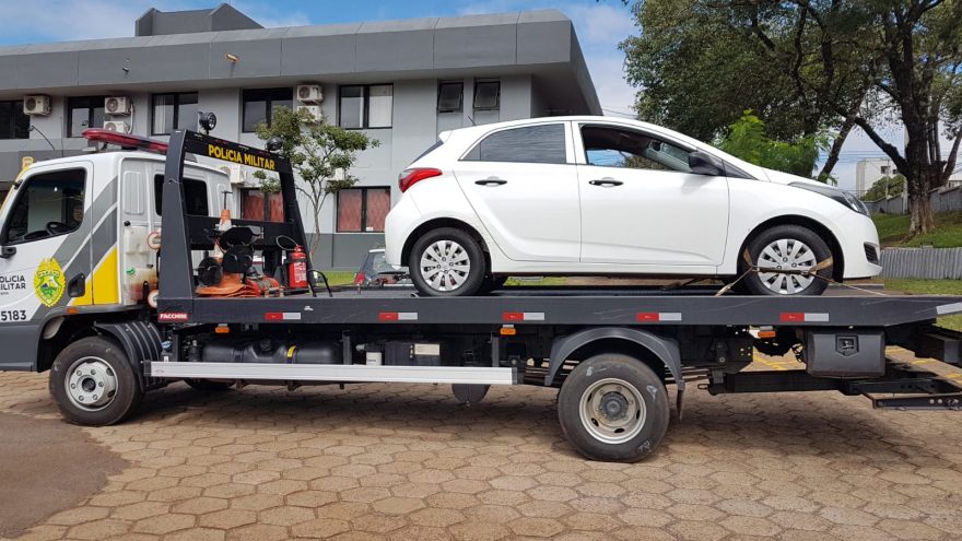 Carro levado por bando criminoso armado é recuperado em Cascavel