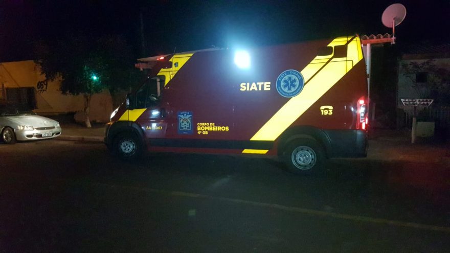 Mulher esfaqueada no Interlagos é socorrida pelo Siate