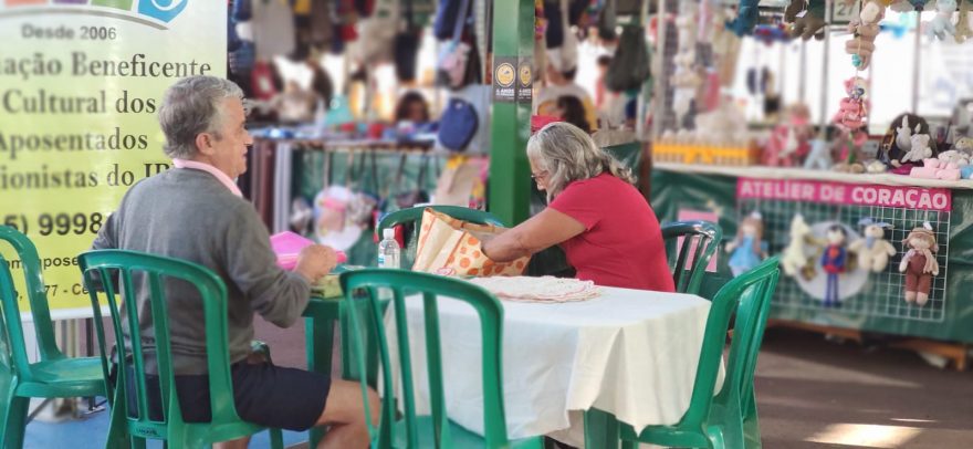 Feira do Teatro movimenta a manhã de hoje (03) em Cascavel