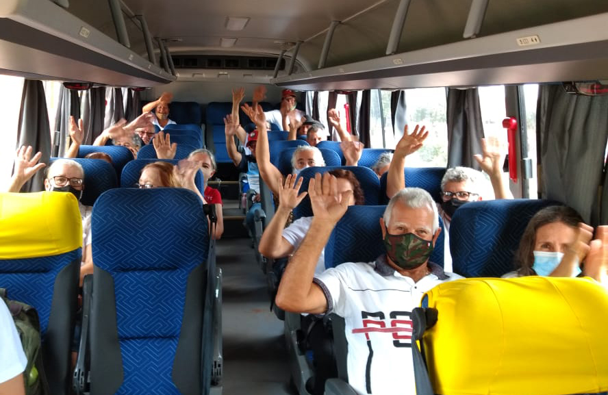Idosos participam de passeios e atividades na ExpoLondrina 2022 Idosos participam de passeios e atividades na ExpoLondrina 2022