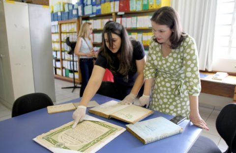 Projeto de implantação do Museu Escolar recebe visita da secretária de Educação Imagem referente a Projeto de implantação do Museu Escolar recebe visita da secretária de Educação