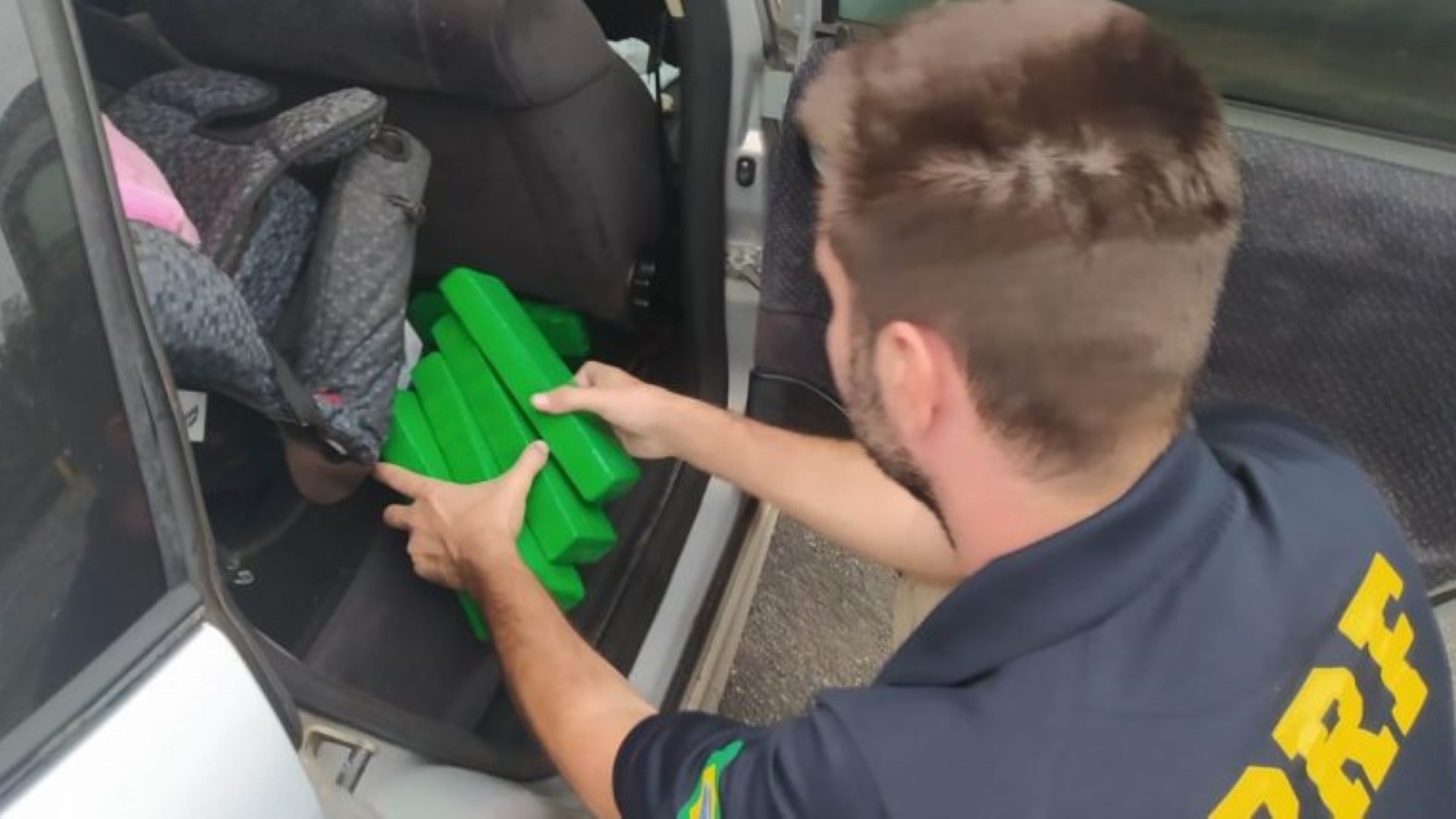 Carro com placas de Cascavel carregado com drogas é envolvido em acidente em Santa Catarina