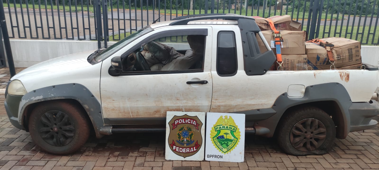 PF e BPFRON apreendem veículos carregados com agrotóxicos e cigarros contrabandeados