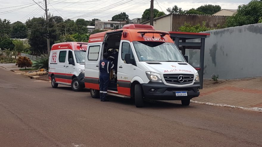Idoso tem crise convulsiva em ponto de ônibus e precisa ser socorrido