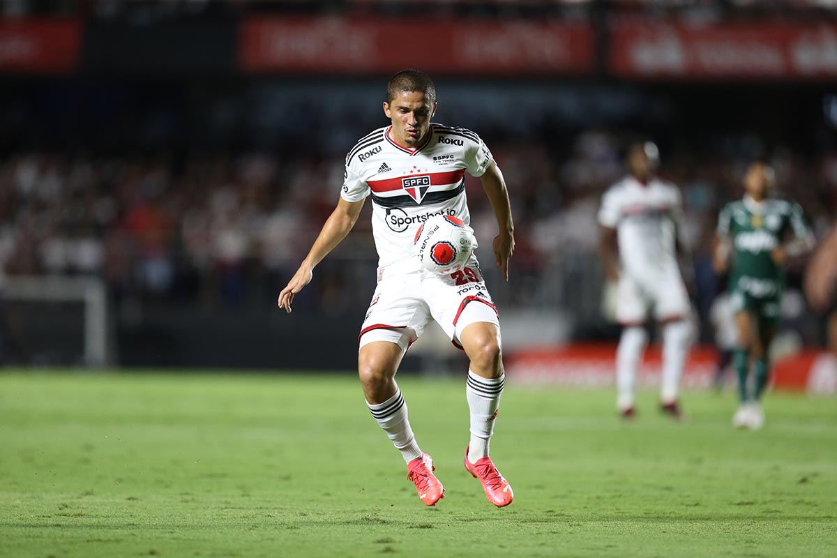 Rafinha, Pablo Maia, Calleri e Ceni recebem premiação no Paulistão