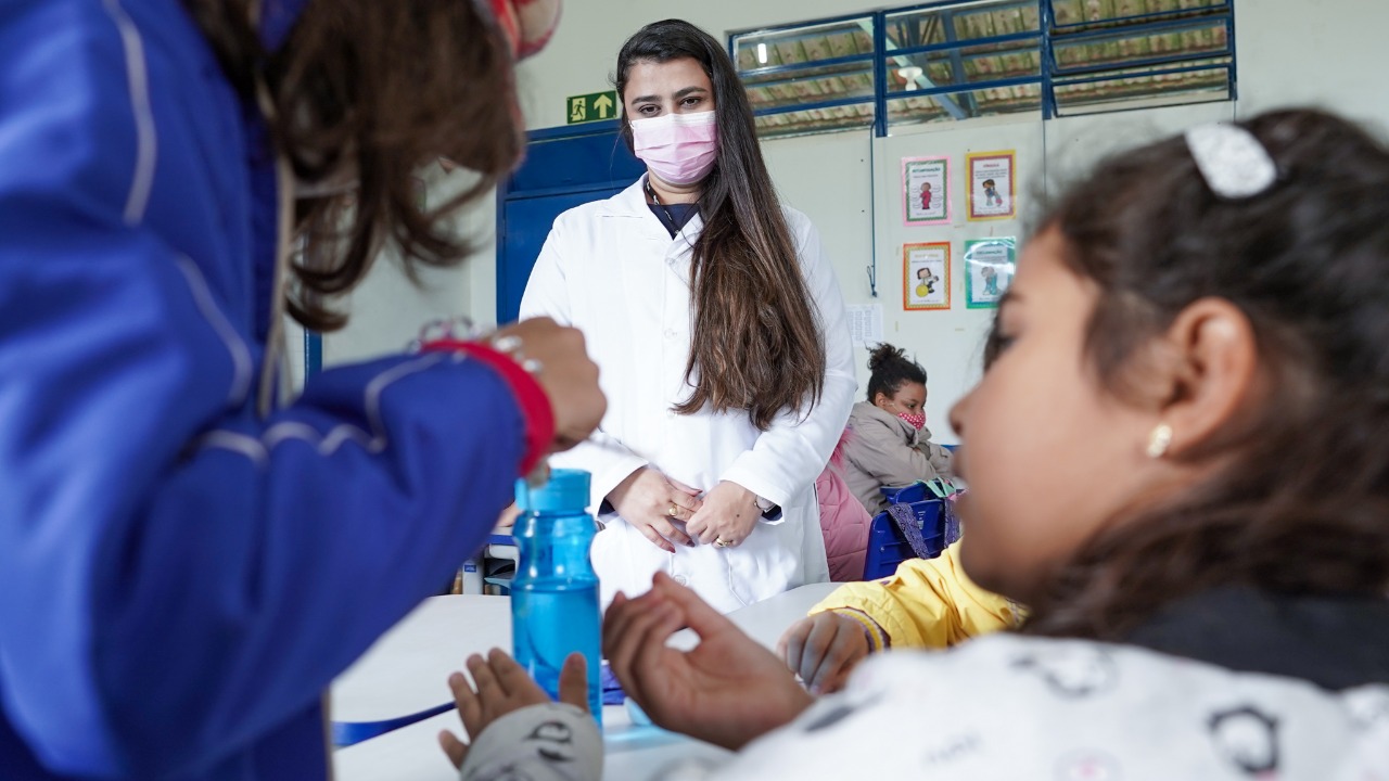 Desafios científicos estimulam interesse dos alunos da rede municipal em inovação e tecnologia