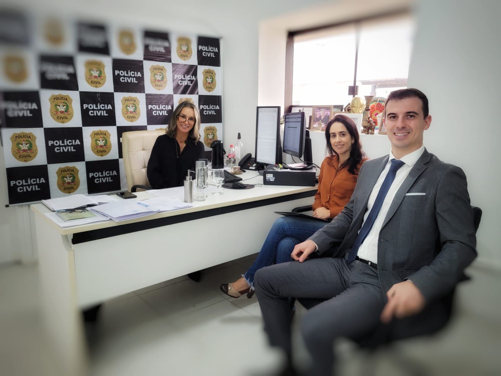 Em Laguna, DPCAMI/PCSC firma termo de cooperação com o projeto “OAB por Elas”