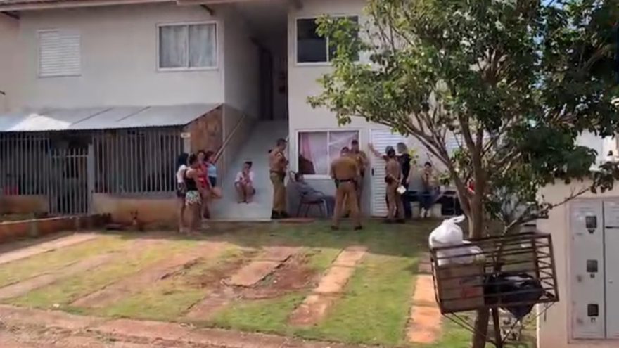 Mulher é encontrada morta em residência no Bairro Riviera