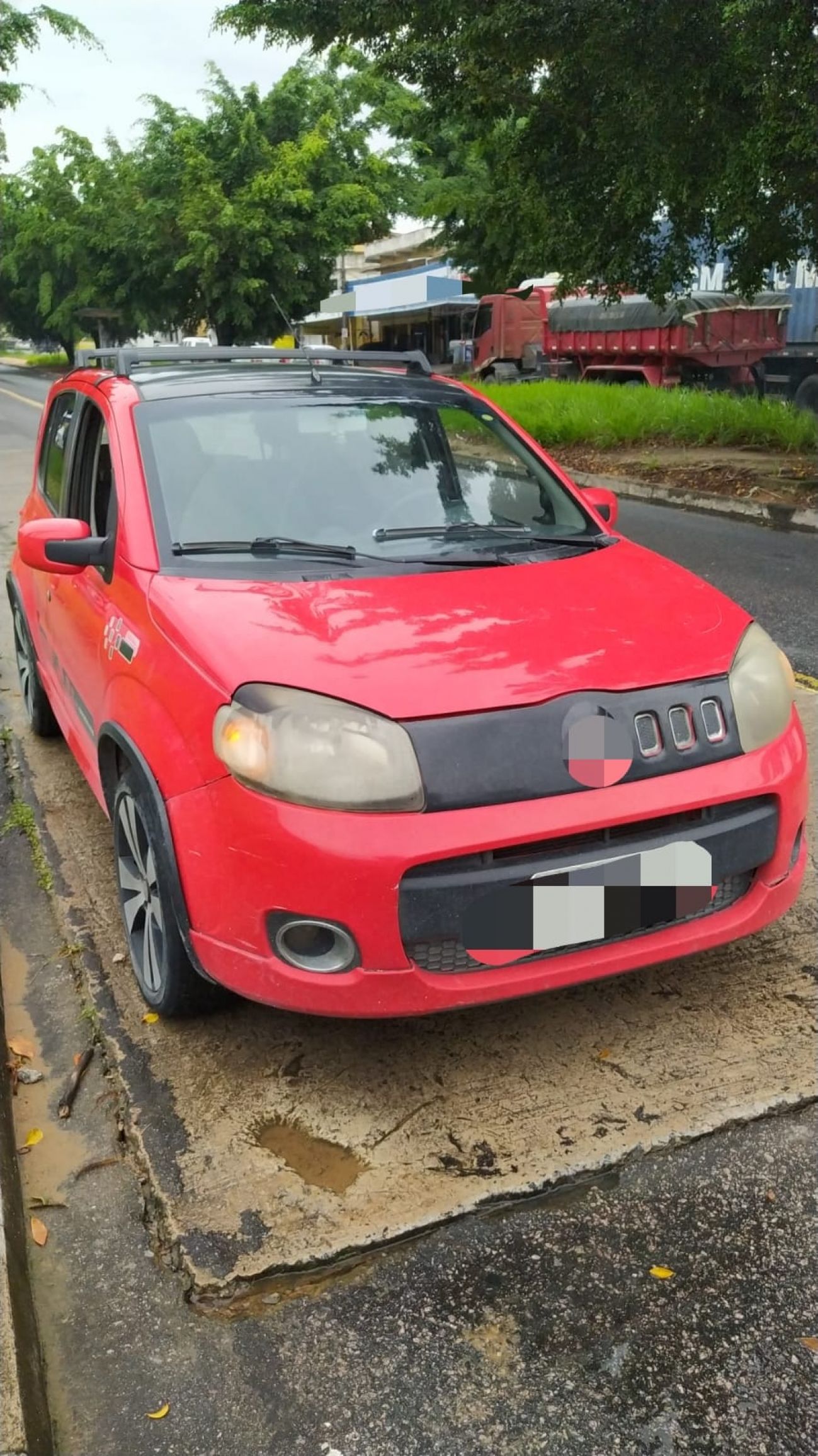PRF recupera carro logo após roubo em Abreu e Lima