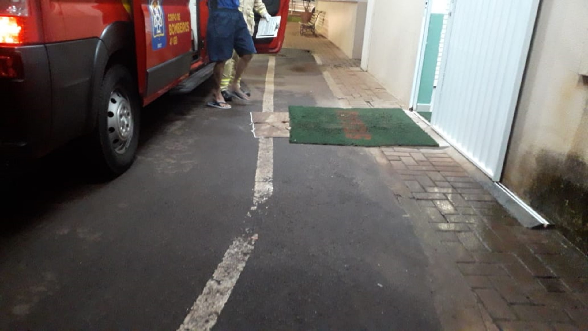 Homem corta pulso com serra e socorristas foram acionados
