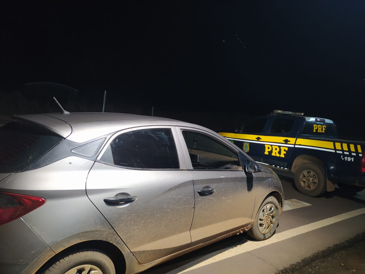 PRF em ação conjunta com PM/MT recupera carreta roubada em Nova Santa Helena