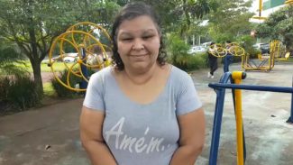 Testemunha afirma que mulher foi atingida por carro e quando caiu teve a cabeça esmagada pelo ônibus