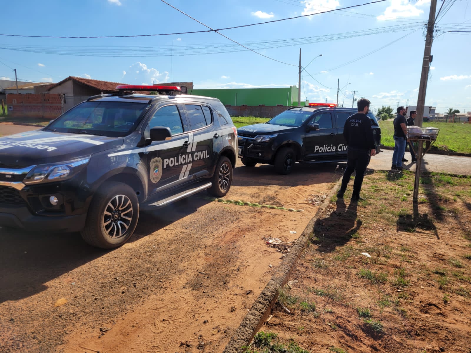 Golpistas que causaram prejuízo de R$ 35 mil a empresa são presos pela Polícia Civil