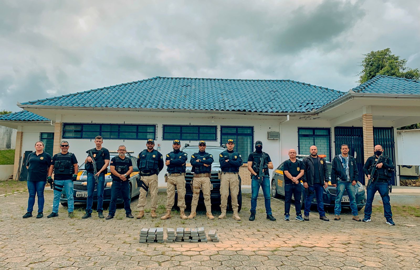 Carga de cocaína e crack é incinerada pela Polícia Civil em Mafra