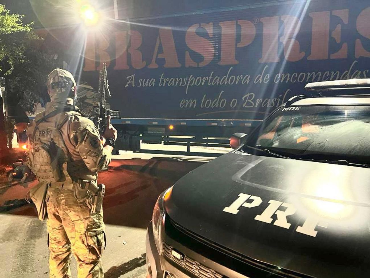 PRF recupera carga avaliada em mais de 200 mil reais em Duque de Caxias