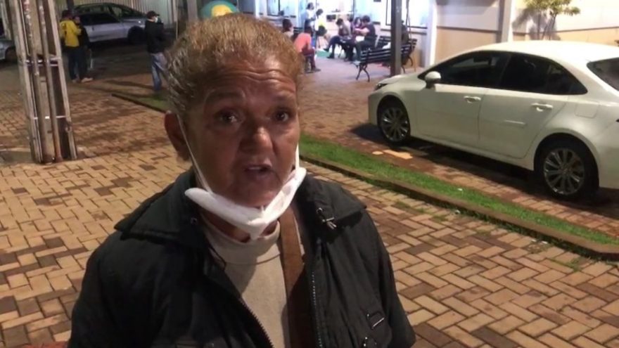 “Se a gente não tem um centavo a gente passa fome” relatou idosa ao aguardar atendimento na UPA Brasília