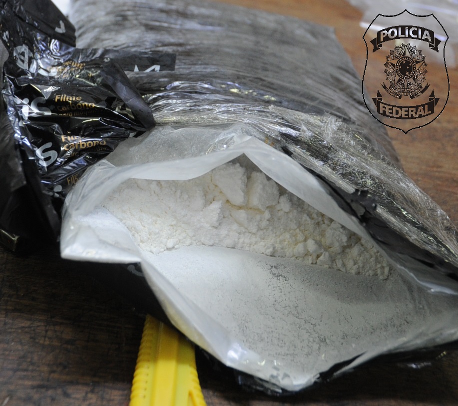 PF prende homem tentando embarcar com droga para a Índia