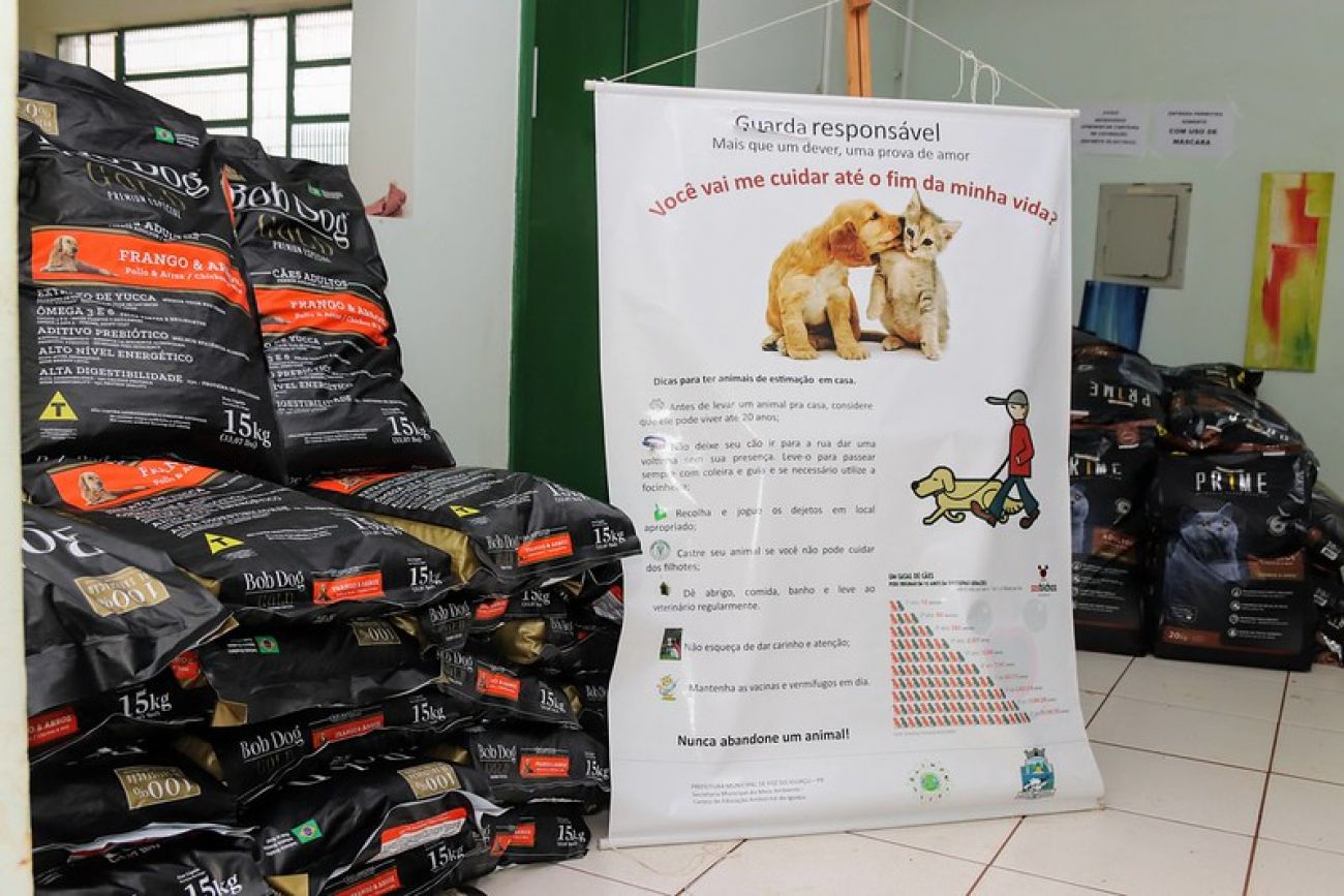 Prefeito sanciona lei que obriga condomínios residenciais denunciarem maus-tratos contra animais
