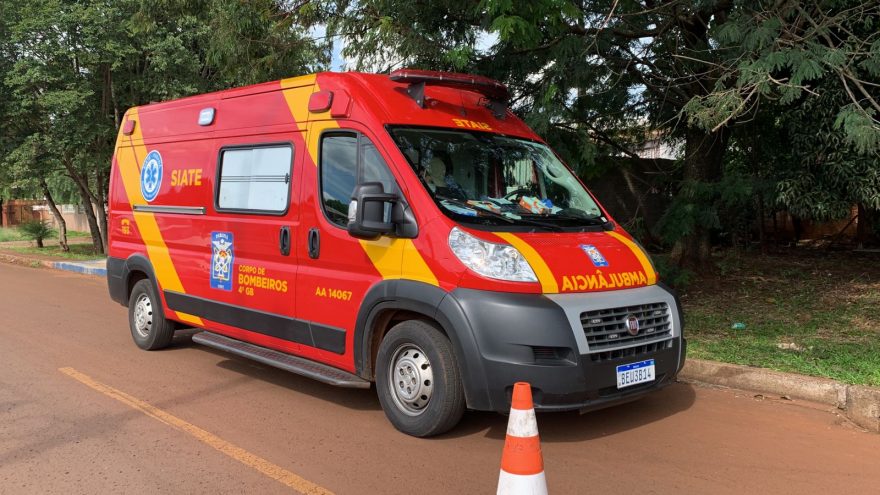 Homem fica ferido ao cair de três metros de altura no Cascavel Velho
