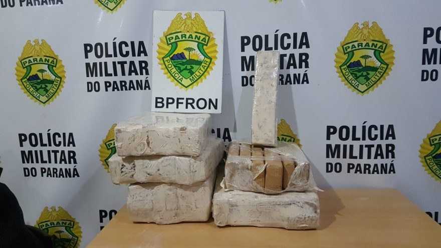 Brisa cancelada! Mulher é detida com diversos tabletes de maconha