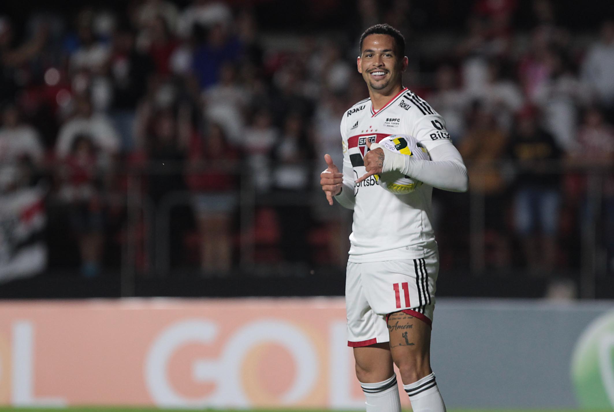 Luciano: “Gosto de retribuir o carinho da torcida com gol”