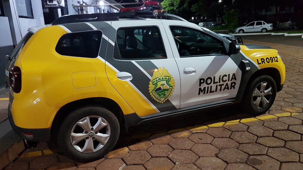 Jovem é encaminhado até a delegacia após ser flagrado nu em um quarto com criança