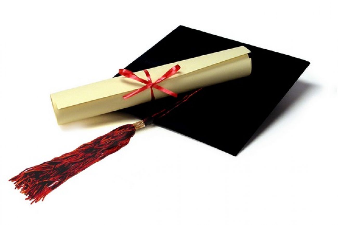 Impacto da Covid no calendário não isenta graduanda do diploma para acesso ao mestrado