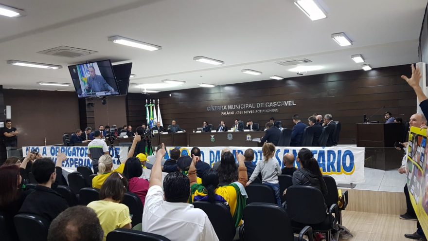 Vereadores debatem sobre proibição de exigência do Passaporte da Vacina