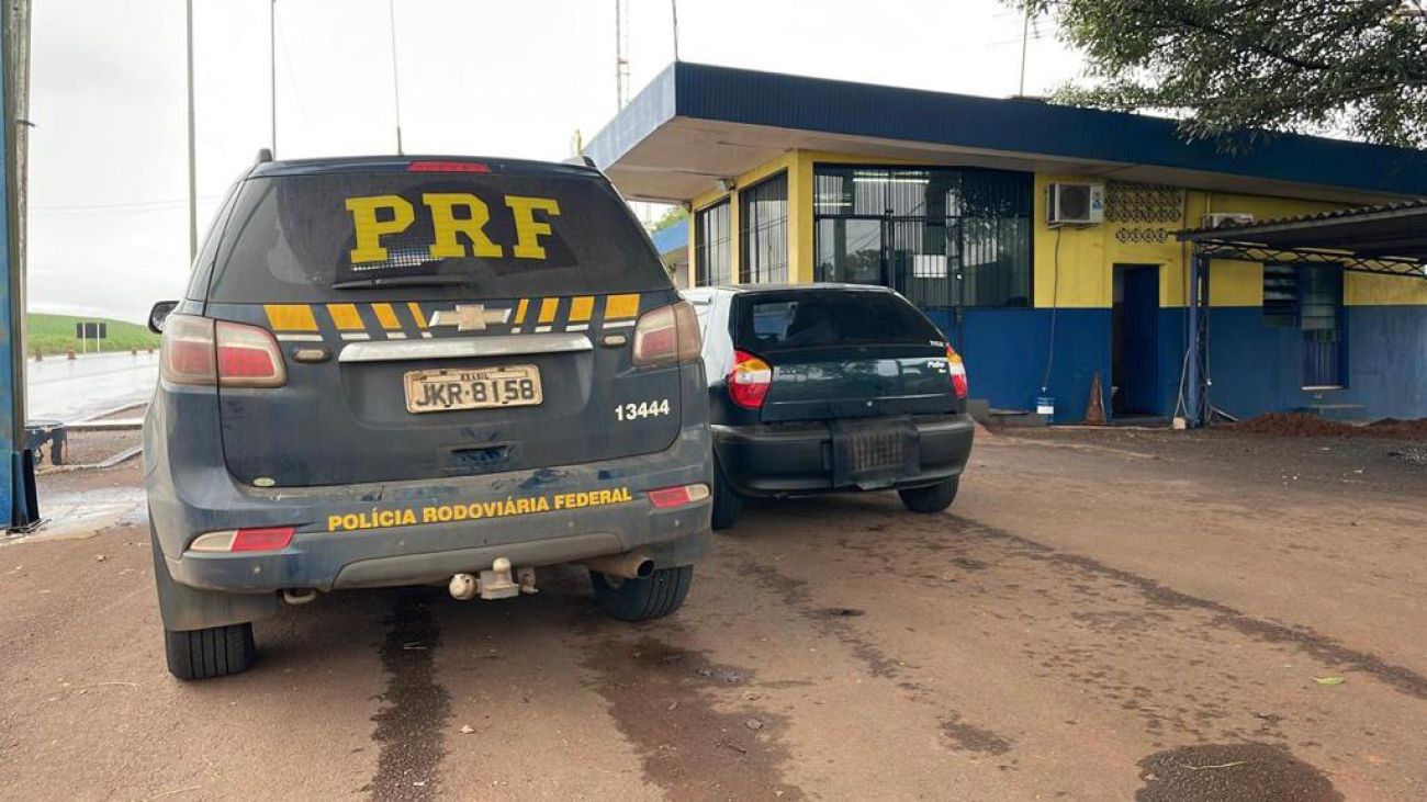 PRF prende casal com carteiras de habilitação falsas