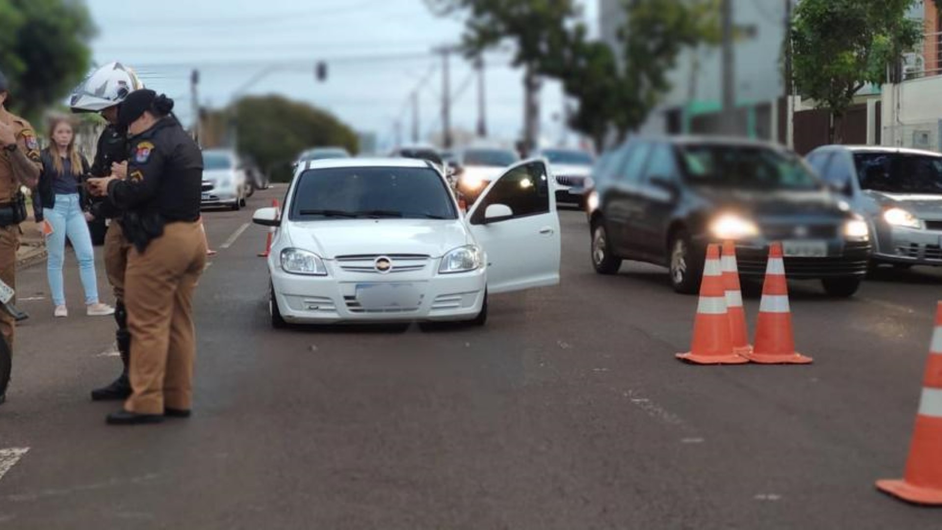 Seis motocicletas e três carros são apreendidas em operação de trânsito
