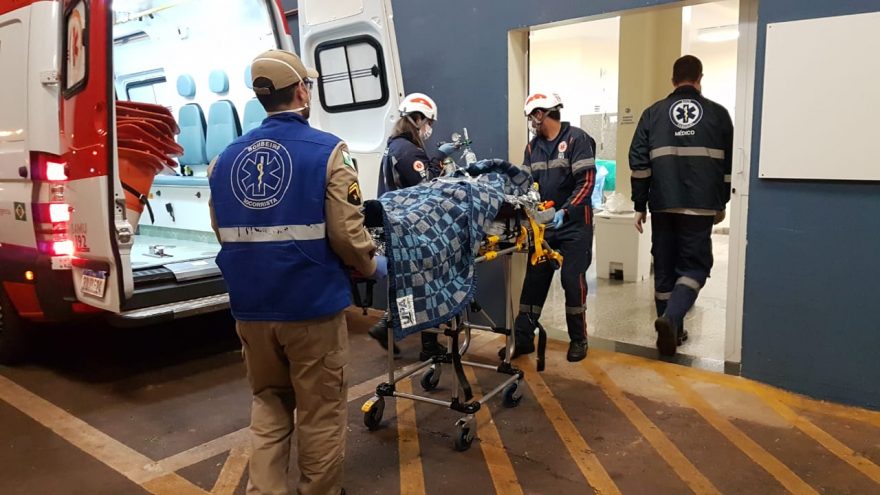 Homem tem perna amputada após ser atropelado em Santa Tereza do Oeste