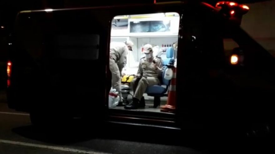 Homem sofre queda de motocicleta na Região do Lago