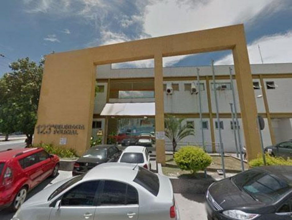 Neto é preso após transferir dinheiro da avó sem autorização para sua conta