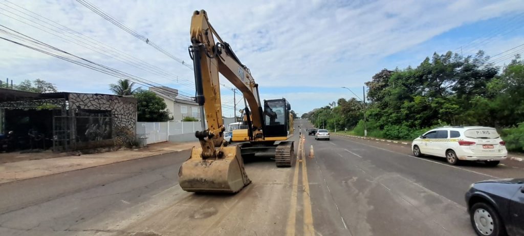 Avançam obras de asfalto em corredores turísticos de Foz