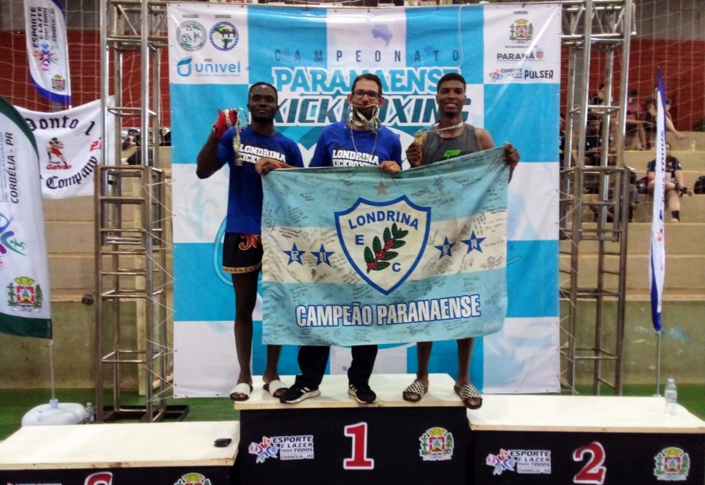 Equipe londrinense de kickboxing conquista título do Campeonato Paranaense Equipe londrinense de kickboxing conquista título do Campeonato Paranaense