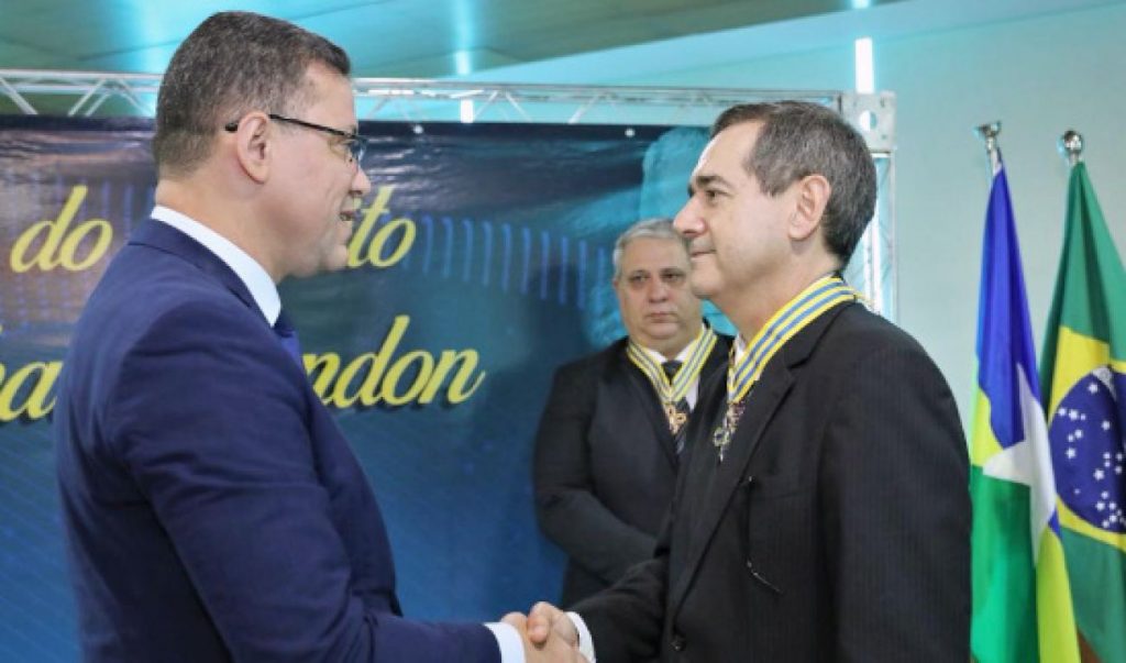 Presidente do TRF4 recebe Medalha do Mérito Marechal Rondon