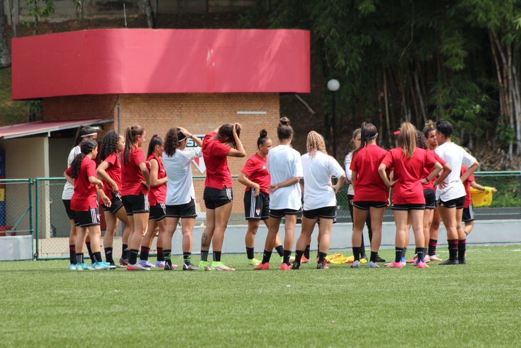 Base feminina encerra preparação para estreia no Brasileiro Sub-17