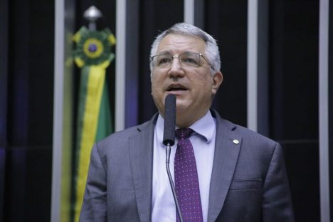 Projeto anula portaria da Saúde que corta verba para ressocialização de usuários de drogas Imagem referente a Projeto anula portaria da Saúde que corta verba para ressocialização de usuários de drogas